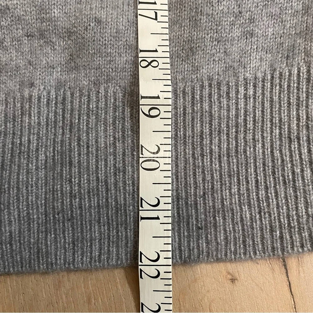 Grey Wool and Cashmere Sweater - Picture 7 of 7